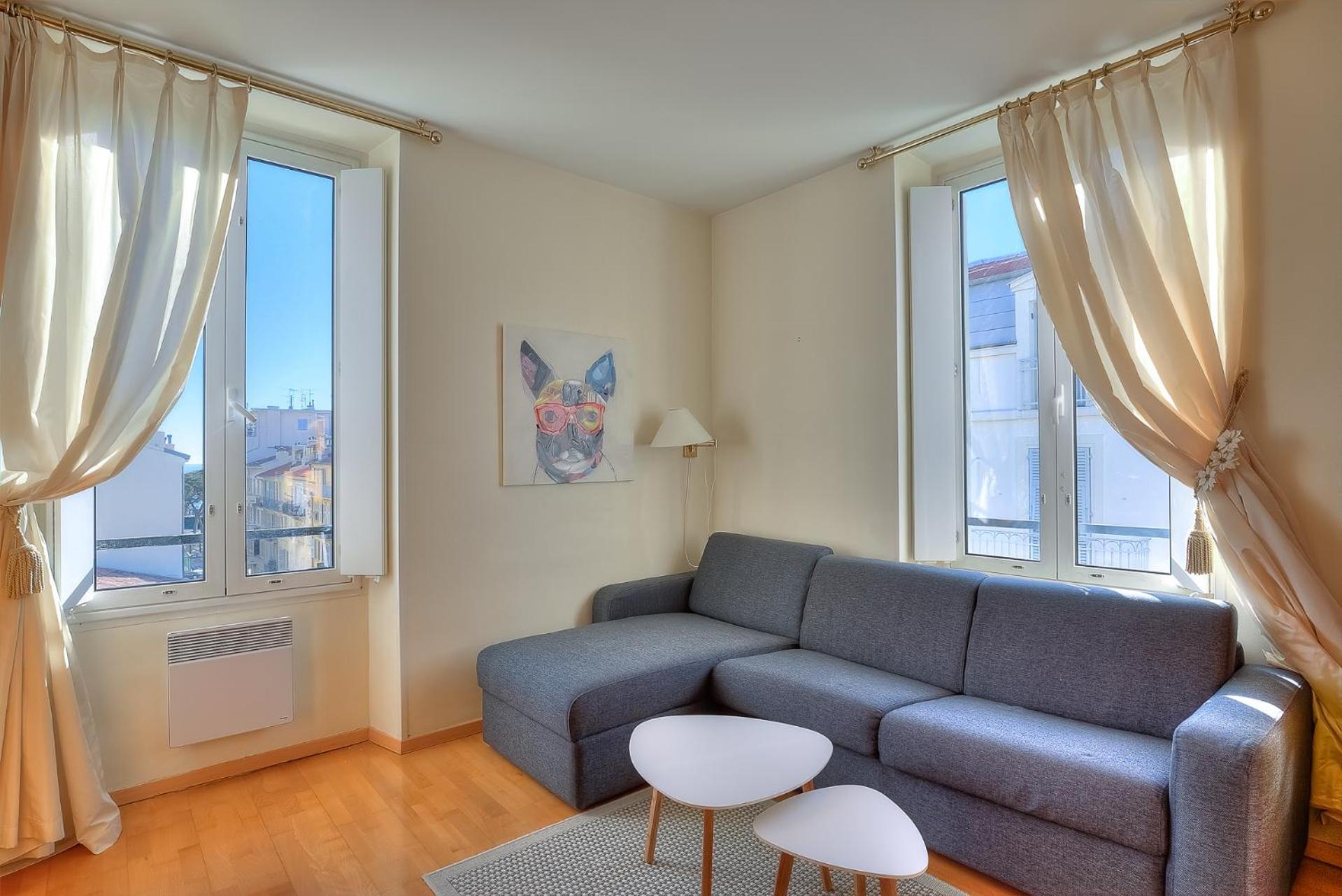 Lumineux Appartement- Carre D'or- Proche Mer